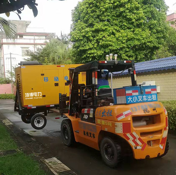 建筑工地柴油發(fā)電機(jī)組功率的選擇：建議買大不買小