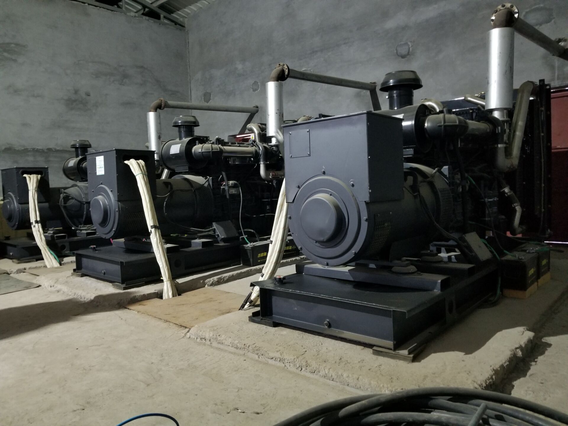 倍增效能，輕松實(shí)現(xiàn)能量轉(zhuǎn)化——并聯(lián)柴油發(fā)電機(jī)的四大應(yīng)用優(yōu)勢(shì)